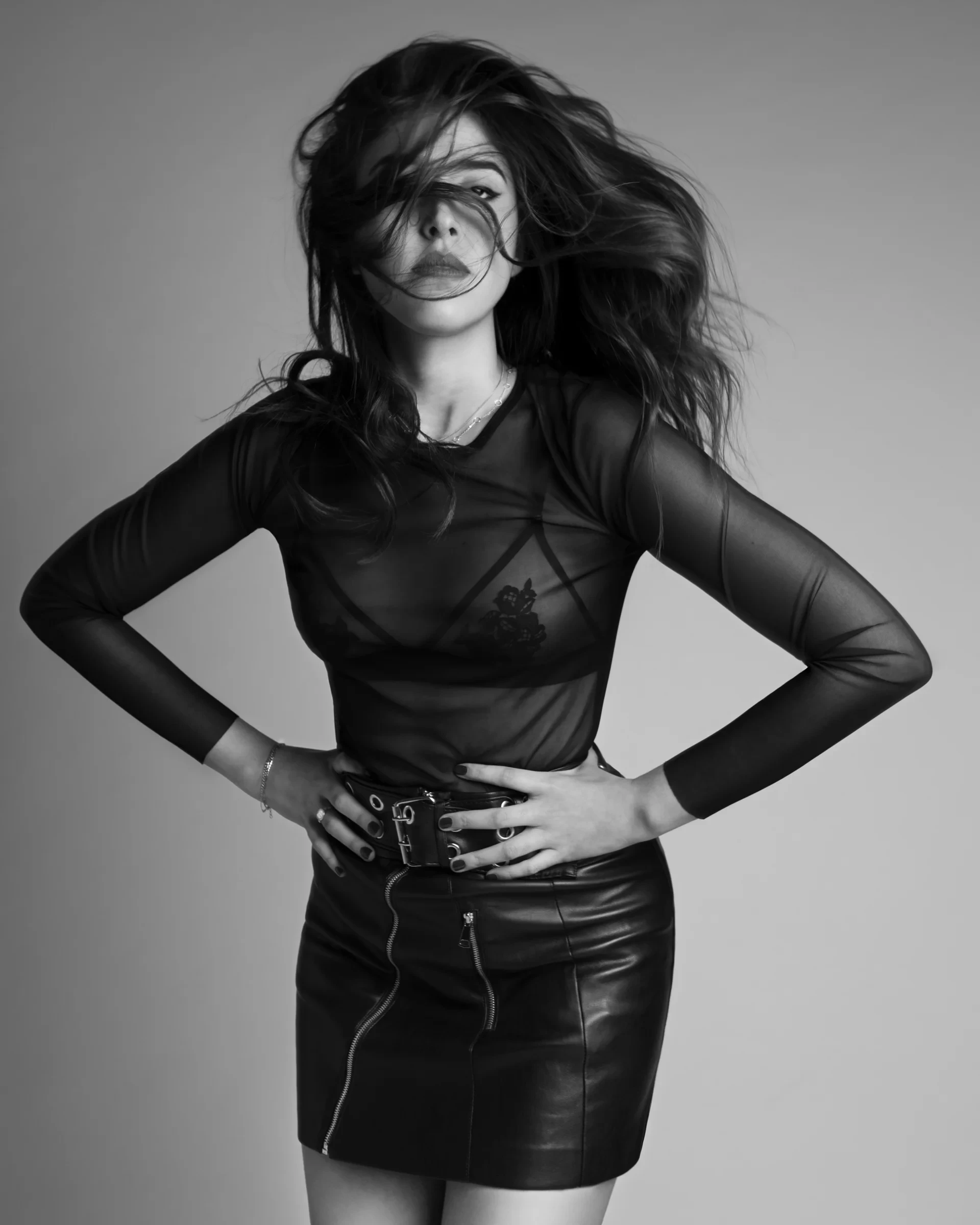  Singer Majo for her single "One Step Back" 